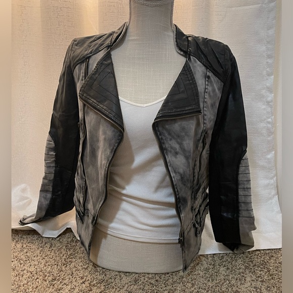 Jacket - Picture 4 of 9